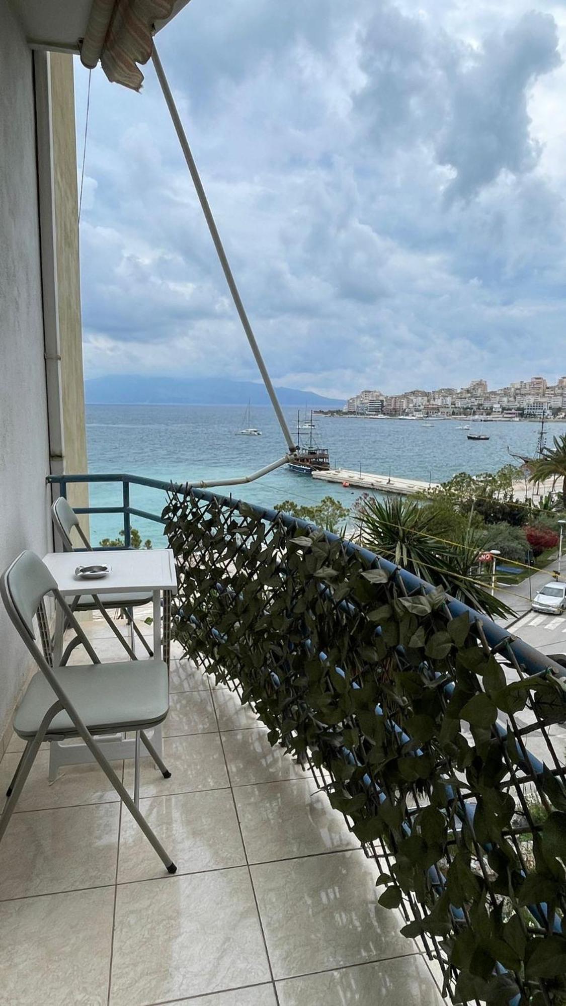 Sea Breeze Apartment Sarande Exterior photo